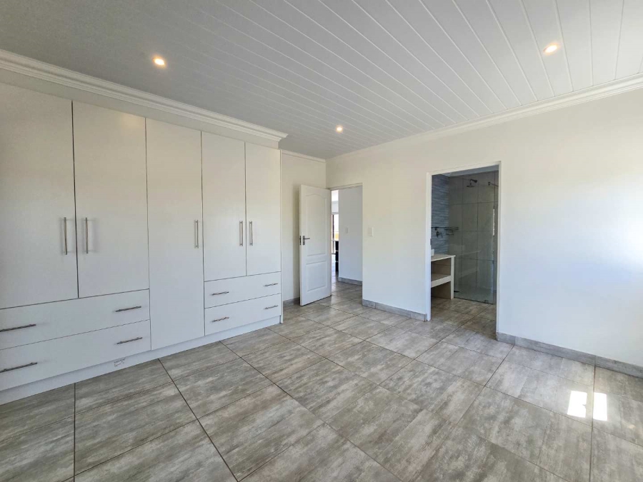 3 Bedroom Property for Sale in Stilbaai Wes Western Cape